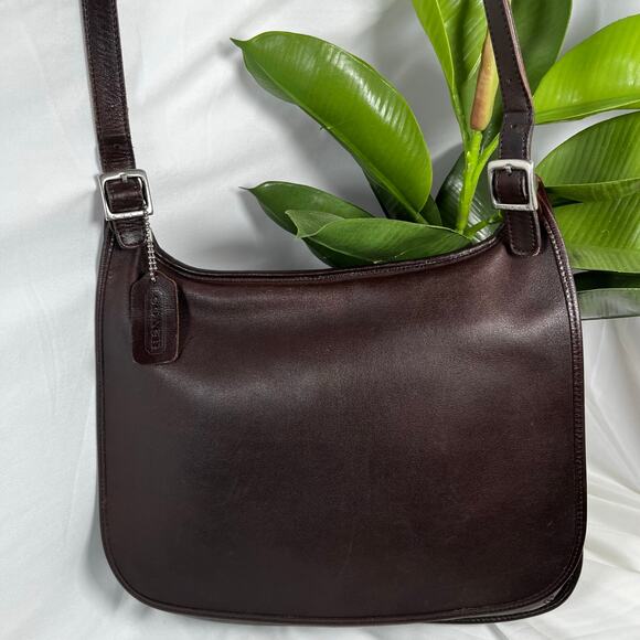 COACH Vintage 9134 Hippie Flap Bag Shoudler or Crossbody Brown - Picture 1 of 15